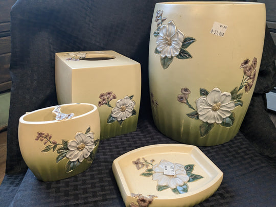 sweet magnolia bath set