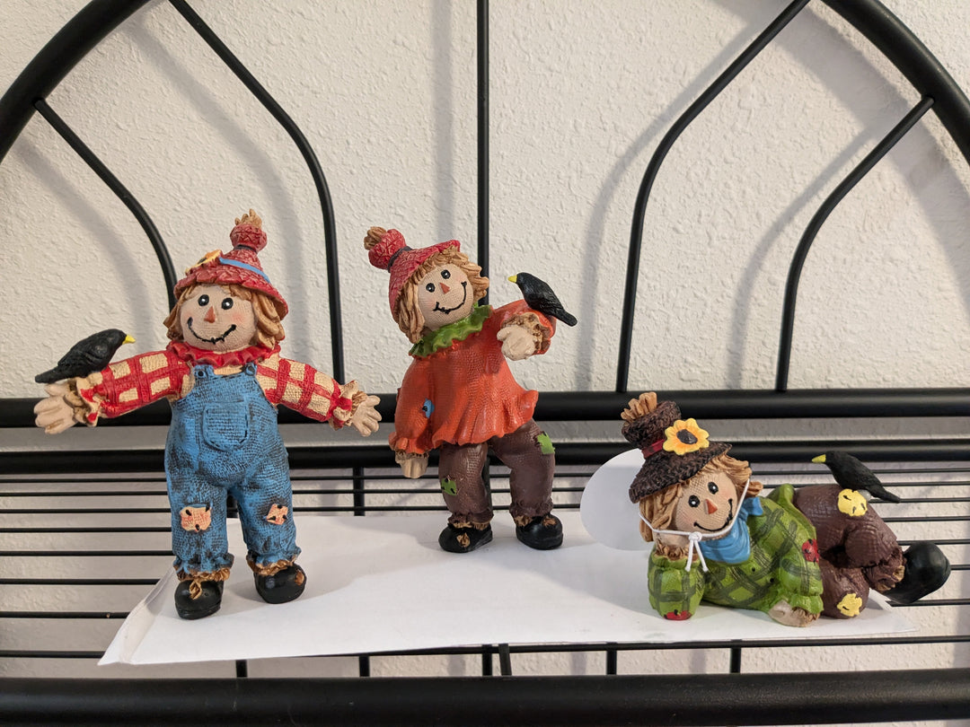 harvest scarecrow sitters
